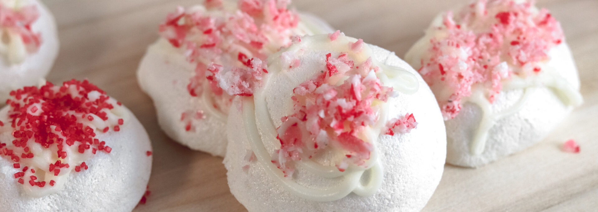 Christmas Meringues