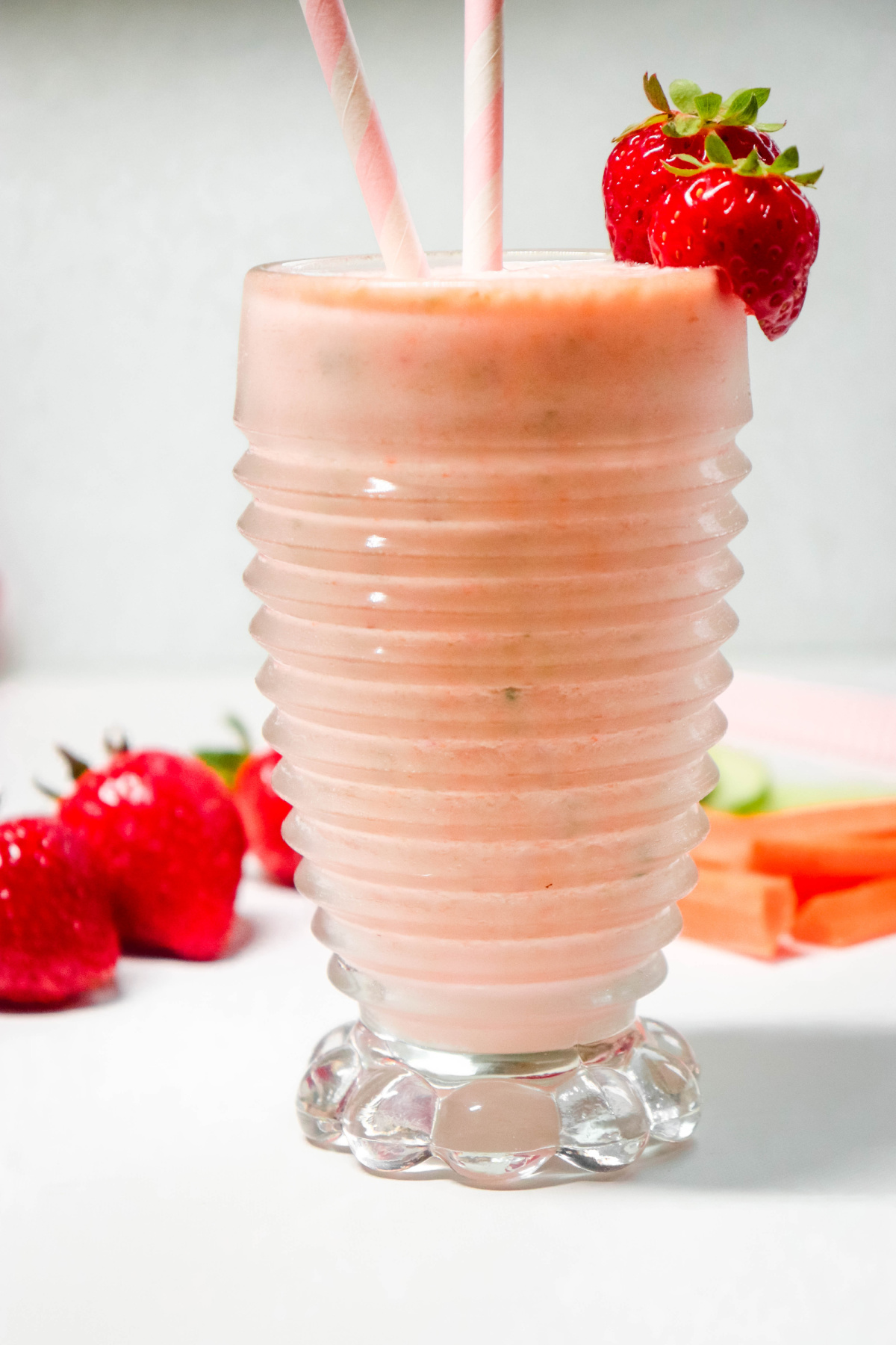 How to make a Carrot Cucumber Strawberry Smoothie