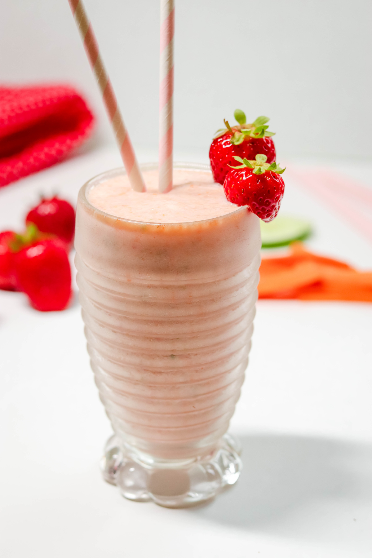 Healthy Carrot Cucumber Strawberry Smoothie