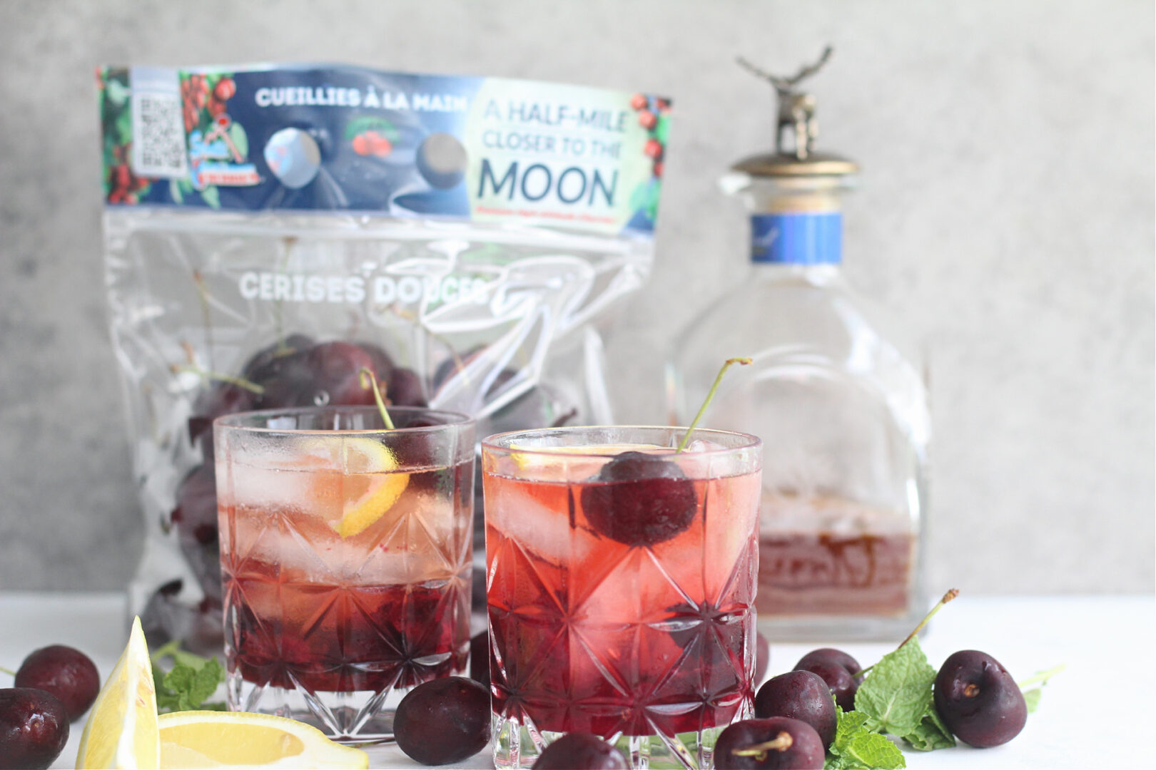 Cherry Smash Old Fashioned Cocktail Cherry Cocktails