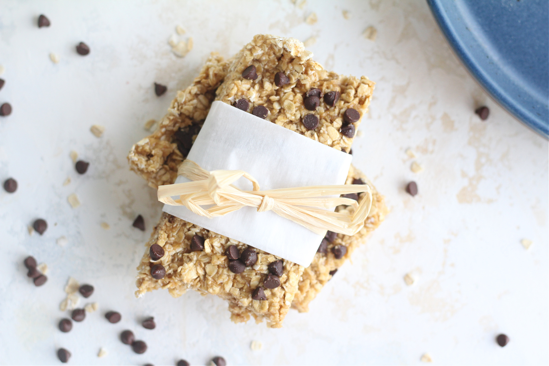 No Bake Peanut Butter Chocolate Chip Protein Bars