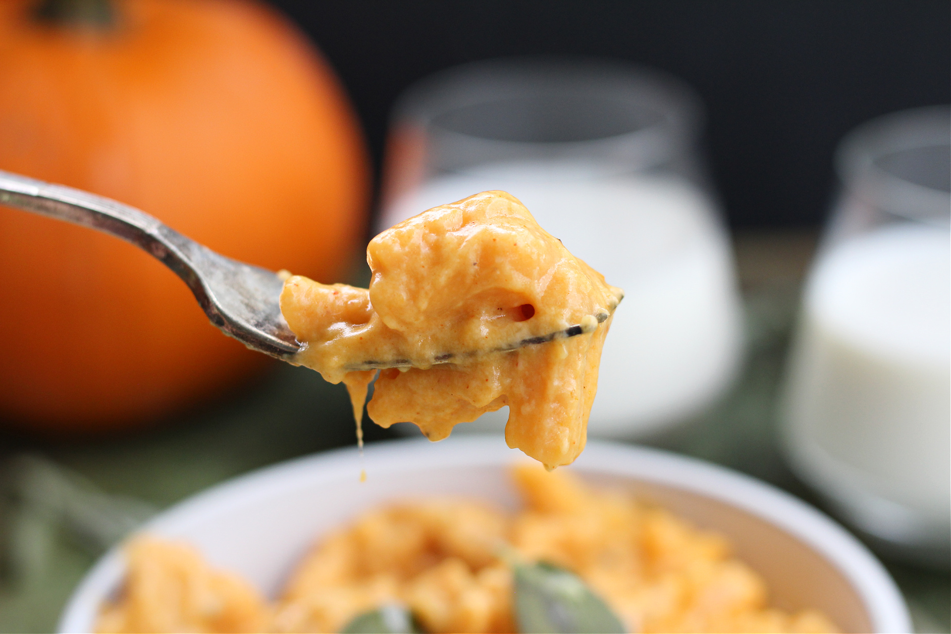 Easy Pumpkin Macaroni and Cheese