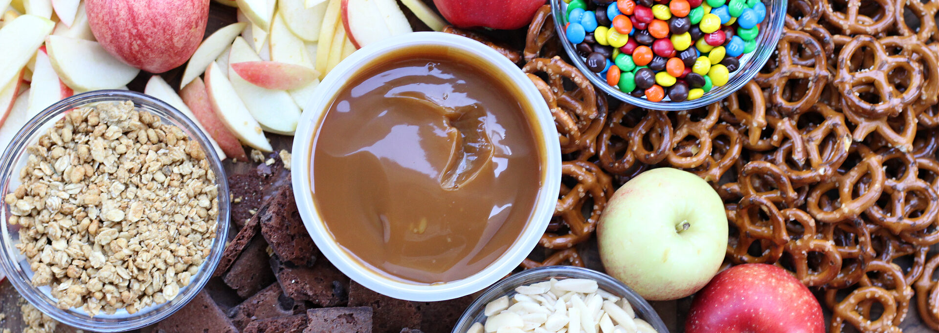 Easy Fall Caramel Apple Board
