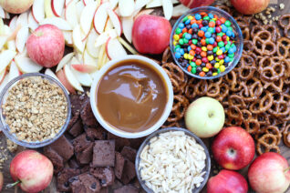 Easy Fall Caramel Apple Board
