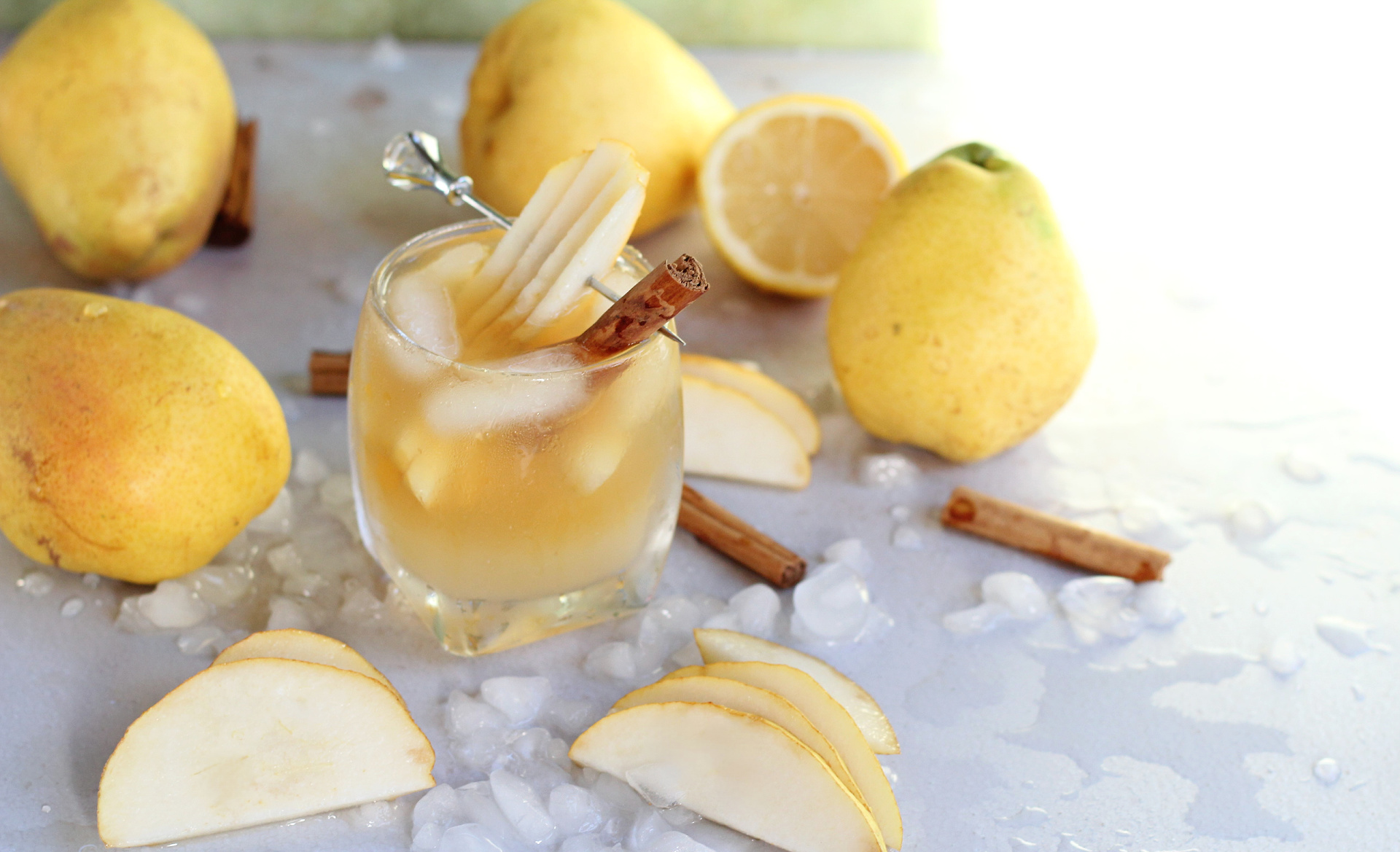 Pear Bourbon Smash Cocktail Pear Bourbon Smash Cocktail
