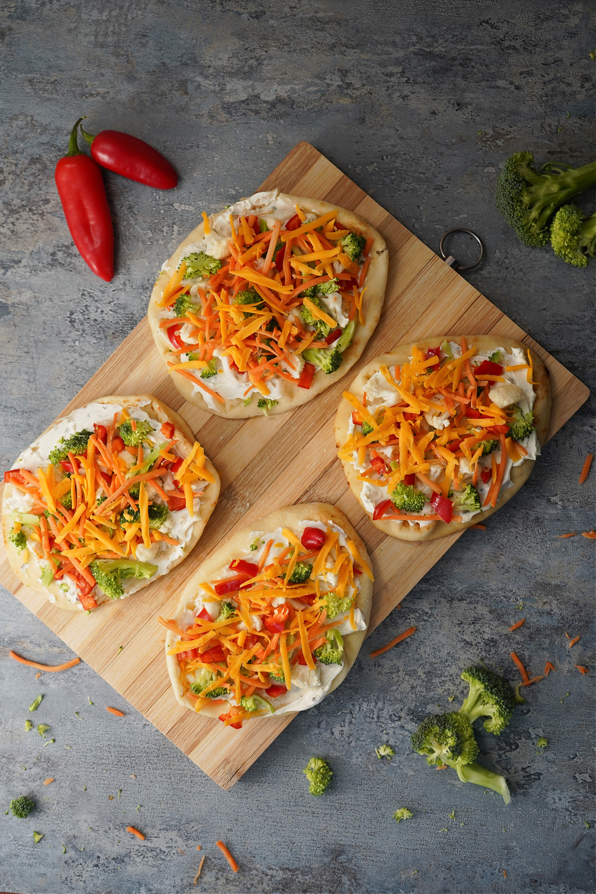 Best Veggie Naan Pizzas