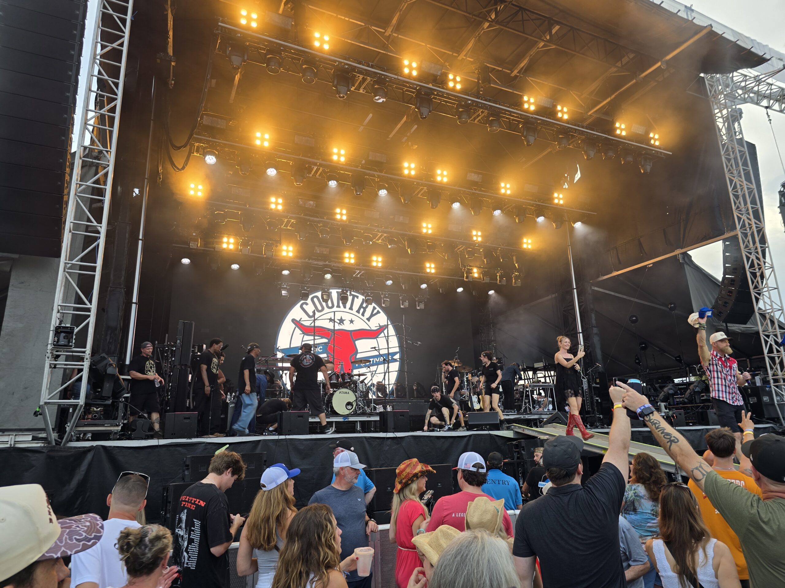 Country Thunder Florida Stage