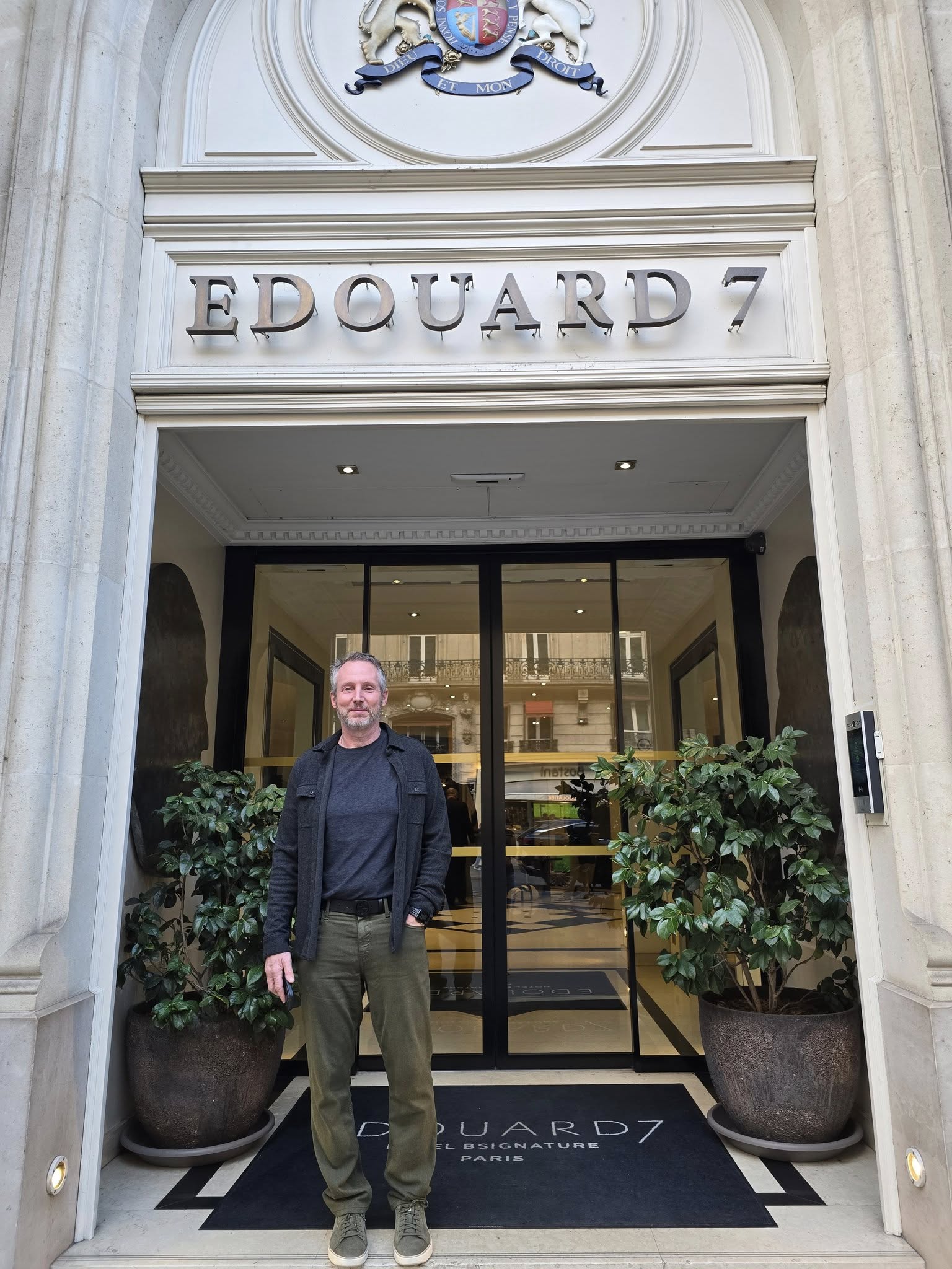 Paris hotel stay in walkable location near major attractions