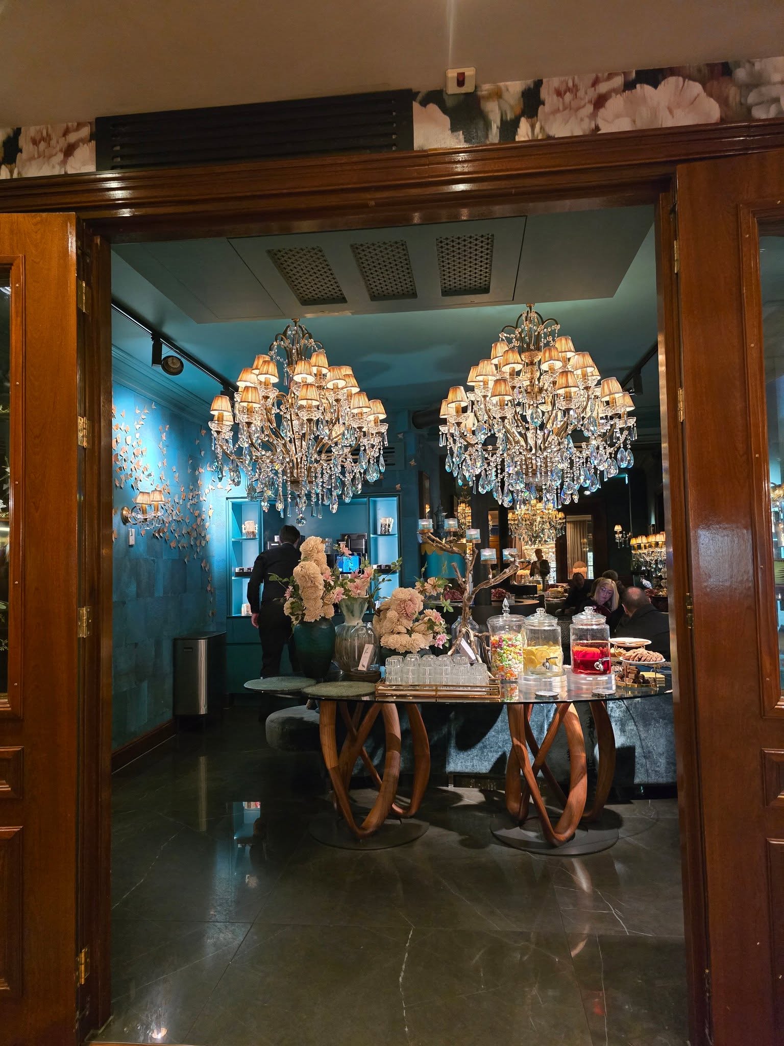 Cozy library and lounge at Hotel Estherea Amsterdam