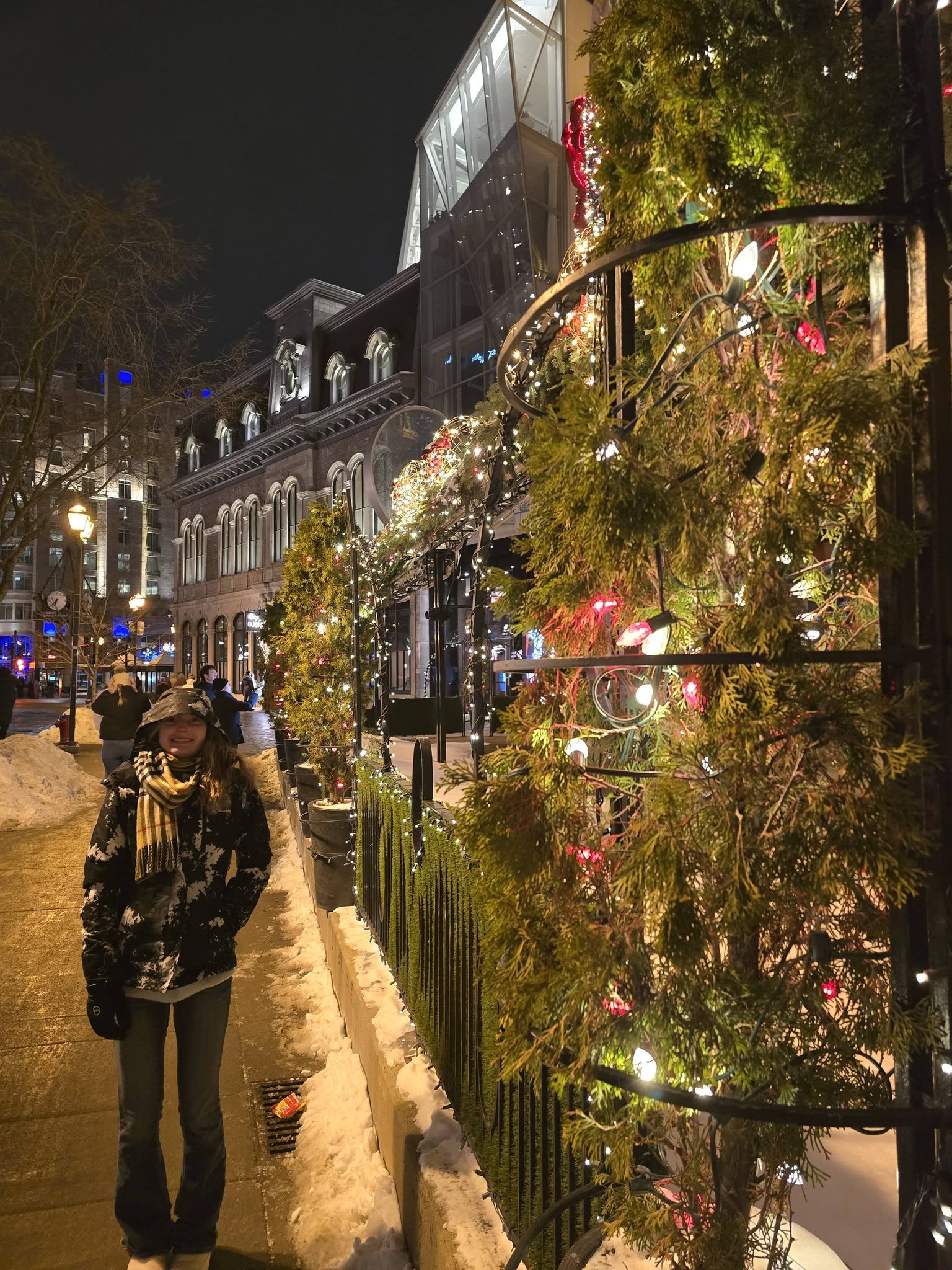 Family exploring Québec City during a Christmas vacation in Canada