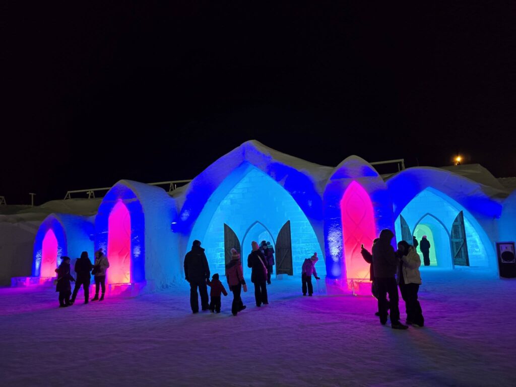 Hôtel de Glace near Quebec City